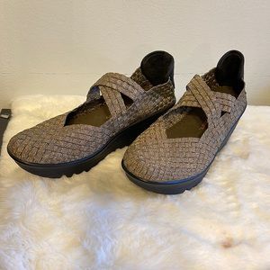 Bernie mev shoes! Size 39(8) NWT